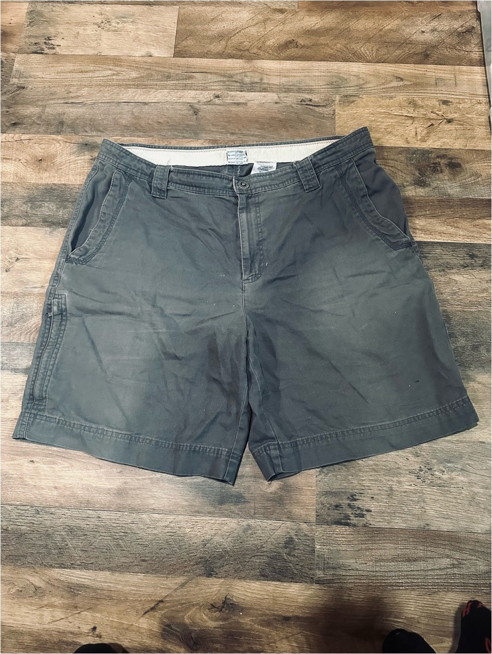 Columbia Men's Grey Athletic Shorts